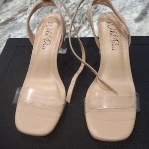 New women heels by Wild Pair size 9 1/2